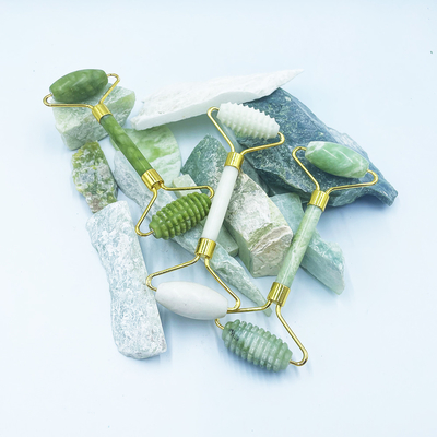 Antienvejecimiento Piedra natural Rosa Blanca Mini Piel facial Personalizada Caja magnética Embalaje Roller de Jade Verde