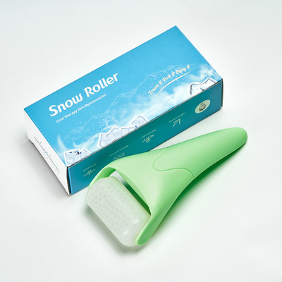 Roller de hielo facial para salón de belleza usando el área de masaje de rejuvenecimiento de la piel Cara ojo cuerpo