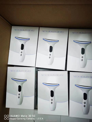 Equipo de belleza multifunción Terapia fotónica LED Aprietación de la piel de la cara y el cuello Massager de levantamiento
